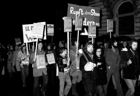 Supporters and friends of the SPD/FDP government coalition demonstrated in Bonn on 26 April 1972 with a torchlight march and rally in favour of the government and the ratification of the Eastern treat...