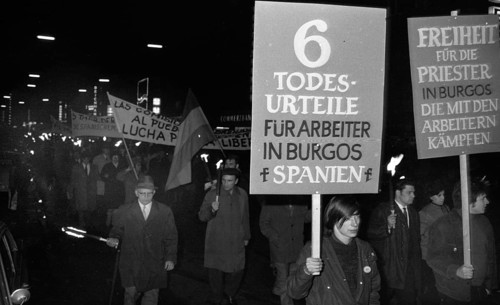 Cologne leftists demonstrated against neo-Nazis and international fascism through the city centre on 10. 11. 1968