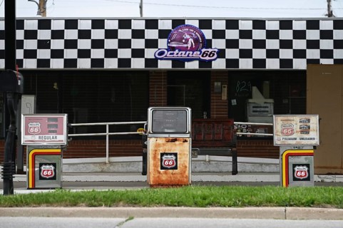 Old gas station in Pontiac