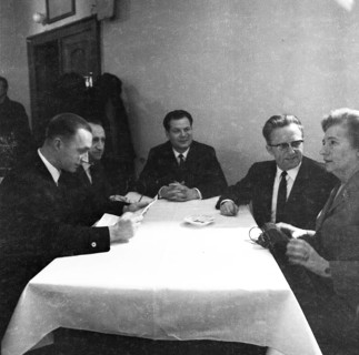 The first press conference of the KPD cadre