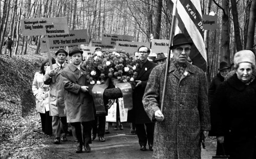 The traditional tribute to murdered Nazi victims on Good Friday 1945 in Rombergpark in Dortmund is also a demonstration