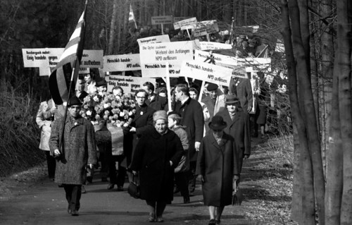 The traditional tribute to murdered Nazi victims on Good Friday 1945 in Rombergpark in Dortmund is also a demonstration