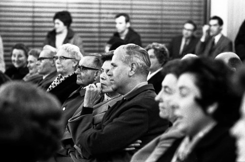 This meeting of affected tenants took a stand against usury in Duesseldorf