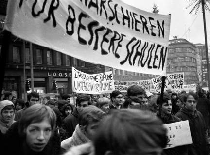 Students in the Ruhr area in the years 1965 to 1971 demonstrated in the Ruhr cities of Dortmund