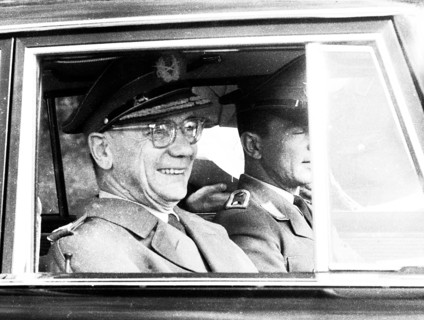 Government representatives with their vehicles in 1966 during a police check at the hitherto secret atomic bunker of the Federal Government in the Ahr valley