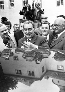 The visit of the Soviet Head of State and Party Leonid Brezhnev to Bonn from 18-22 May 1973 was a step towards easing tensions in East-West relations by Willy Brandt. Leonid Brezhnev at Gymnich Castle...