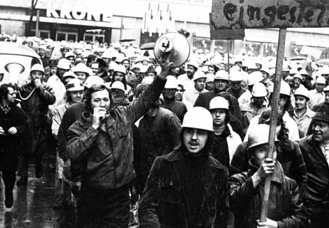 With a spontaneous strike and demonstration