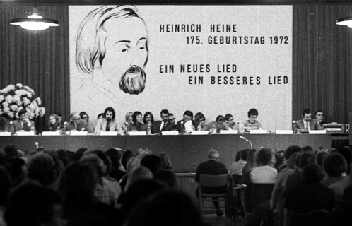 The wishes of the professors and students on the occasion of Heinrich Heine's 175th birthday on 6 June 1972 in Duesseldorf were also addressed to the university that was to bear his name