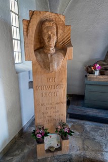 Statue of Father Rupert Mayer by sculptor Michael Vogler