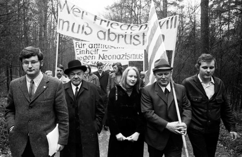 The honouring of the dead by the Nazi regime on Good Friday 1945