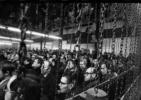 A workers' meeting in the wash-house of the Monopol colliery on 18 November 1973 in Kamen was replaced by a demonstration against the closure of the colliery