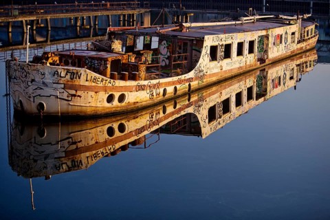 Shipwreck of the MS Dr. Ingrid Wengler in the Spree in early morning light