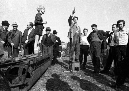 The auction of a bankrupt farm on 22. 09. 1971 in Greven in Muensterland