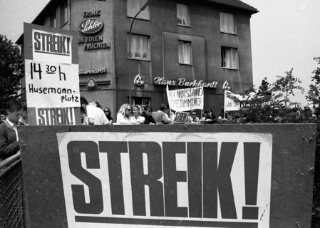 The Ruhr Action against the Emergency Laws in 1968 turned against the emergency legislation with numerous local actions by students