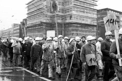 With a spontaneous strike and demonstration