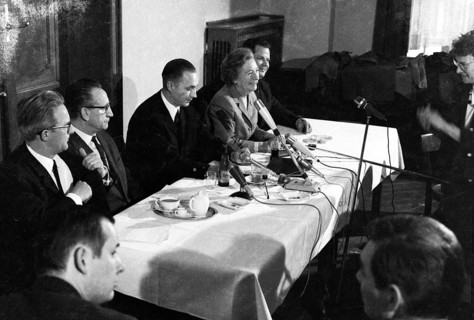 The first press conference of the KPD cadre