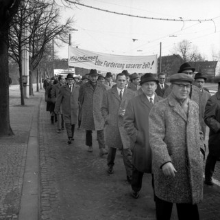 Trade union activities in the years 1965 to 1971 on the subject of co-determination and Montanmitbestimmung in the Ruhr area