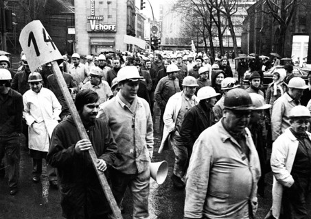 With a spontaneous strike and demonstration