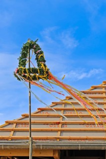 Topping-out wreath at a topping-out ceremony for a single-family house