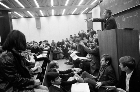 The Ruhr Action against the Emergency Laws in 1968 turned against the emergency legislation with numerous local actions by students