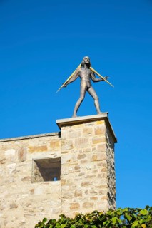 Bronze figure of the polymath Adam Olearius by sculptor Bernd Goebel