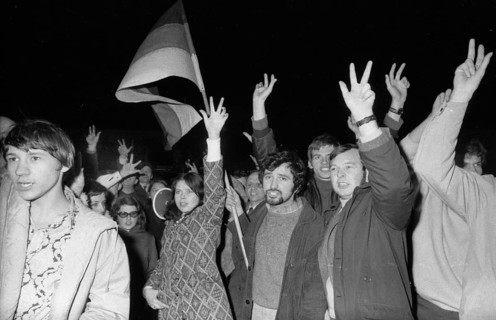The right-wing radical action Resistance of the NPD was a nationwide response to Willy Brandt's policy of understanding with the East in 1970. These generated a sometimes furious reaction from left-wi...