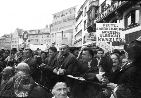 An expellees' rally on 30 May 1970 in Bonn with the NPD