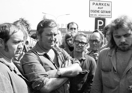 Many workers at the Opel factory in Bochum - here on 23 August 1973 - also took part in the wildcat strikes that swept through many parts of the Ruhr region