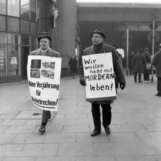A protest of leftists and pacifists in the centre of Essen in 1965 turned against a glorification of Nazi crimes with a protest