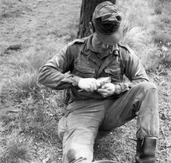 The basic training of conscripts in 1965 in a barracks in Dortmund and on a military training area in the Lueneburg Heath