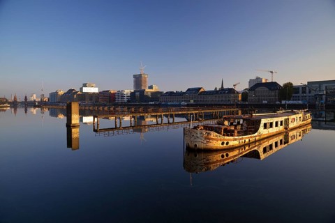 Shipwreck of the MS Dr. Ingrid Wengler in the Spree in early morning light