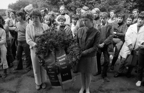The traditional tribute to the dead Russians