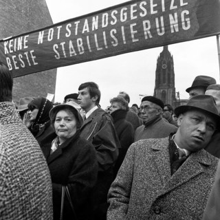 The Congress Emergency of Democracy was a first significant manifestation of trade unions and other democratic forces against the emergency laws on 30. 10. 1966 at the Roemer in Frankfurt/M