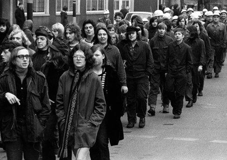 About 4000 steelworkers of Hoesch AG Westfalenhuette demonstrated on 14 January 1972