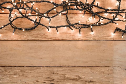 Burning garland table