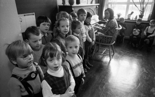 This colliery kindergarten with lots of music and paintings by Ruhrkohle AG