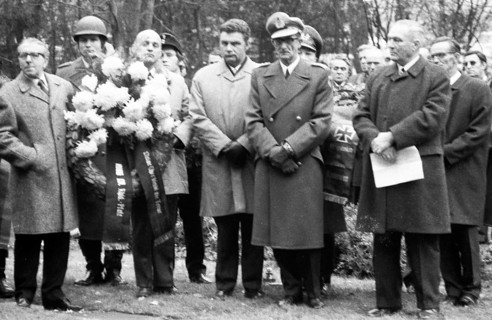 A meeting of the traditional associations of the Waffen SS to honour their dead of the 6th SS Division North on 14 November 1971 in Hunrueck was accompanied by the Bundeswehr with officers and a squad...
