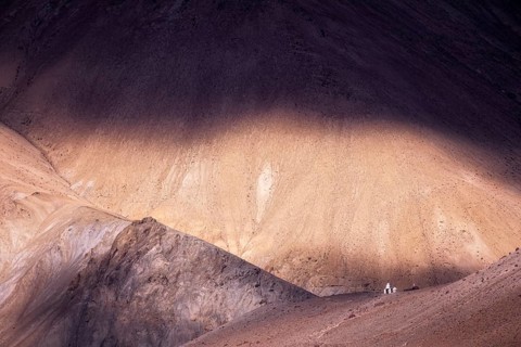 A lonely stupa at Photoksar