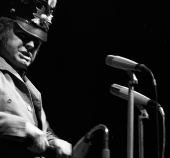 The artist and cabaret artist Dietrich Kittner on 08. 10. 1971 on the occasion of the 10th anniversary of the music publishing house Plaenein Dortmund