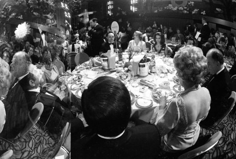 Banquet and ball at the Duesseldorf Hilton Hotel in 1966 accompanied by protest with reference to misery and terror in Brazil