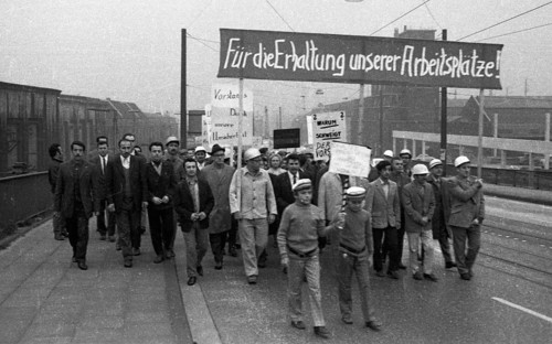 4000 workers of the steelworks Suedwestfalen AG took to the streets in Hagen on 4 October 1971 to protest for their jobs