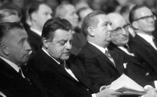 Franz Josef Strauss at a conference with Bundeswehr military personnel in the Ruhr area in 1965. Franz Josef Strauss