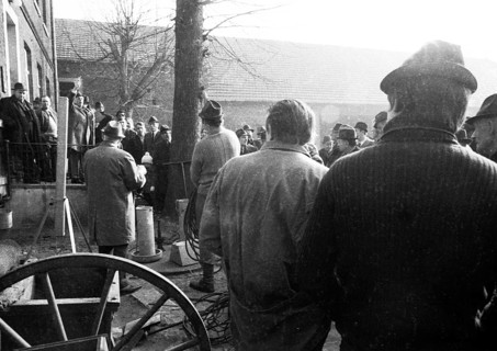 The auction of a farm on 2. 3. 1972 in the Muensterland in Ascheberg with all inventory and livestock