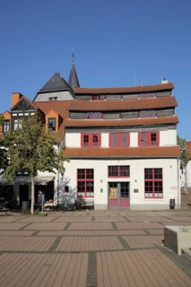 Loeherplatz with historic Gerberhaus