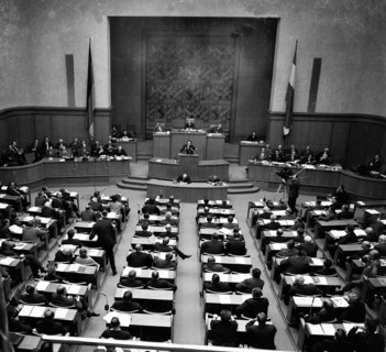 Session of the North Rhine-Westphalian Parliament in 1965 in Duesseldorf