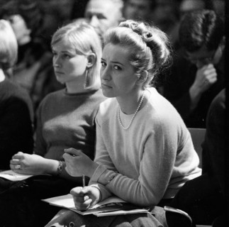 The Congress Emergency of Democracy was a first significant manifestation of trade unions and other democratic forces against the emergency laws on 30. 10. 1966 at the Roemer in Frankfurt/M