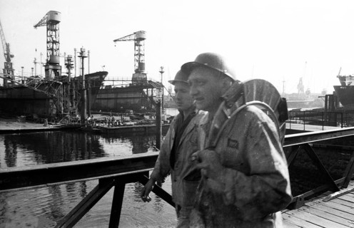 Work at the Port of Hamburg and Howaldtswerke Hamburg