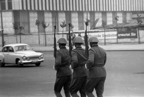 The picture was taken between 1965 and 1971 and shows a photographic impression of everyday life in this period of the GDR. Berlin