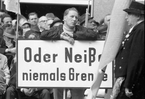 An expellees' rally on 30 May 1970 in Bonn with the NPD