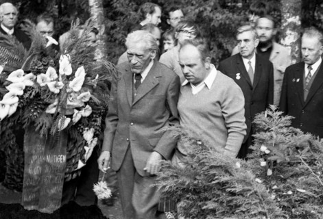 The traditional memorial ceremony Flowers for Stukenbrock